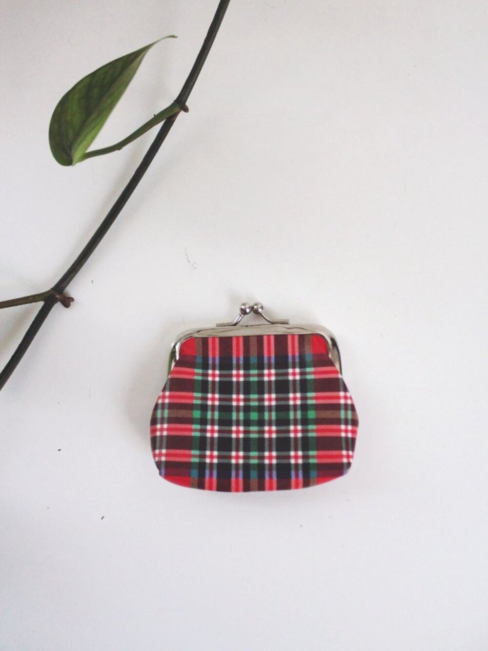 Vintage Red Green Tartan Plaid Coin Purse With Metal Kiss Lock Clasp Closure - Picture 3 of 4